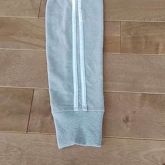 Jogging - Picture 3 of 4